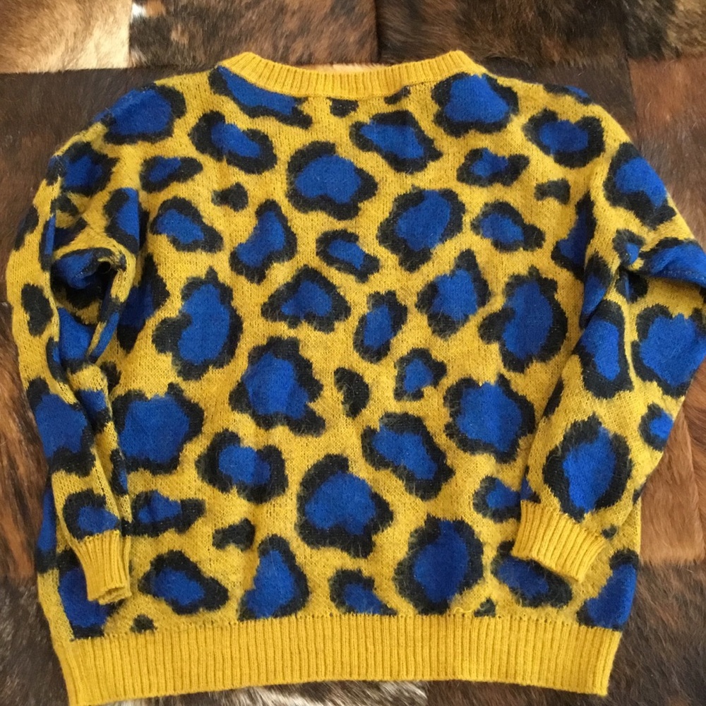 United Colors of Benetton Leopard Pattern Sweater - Picture 2 of 5